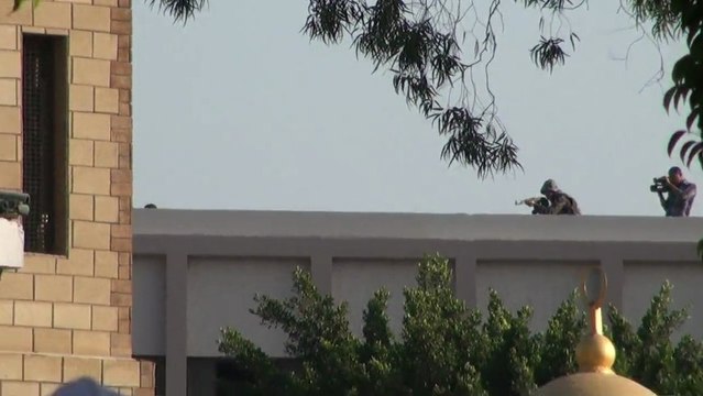 Egypte : Un tireur d'élite tire sur les manifestants