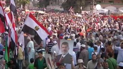 As compromise eludes Egypt's politicians, street killing...