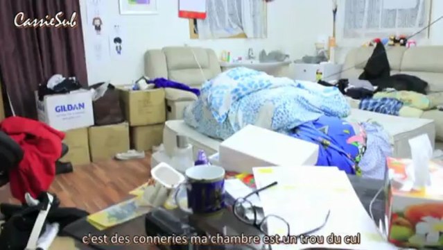 Yourchonny - cleaning my room SUCKS! (vostfr)