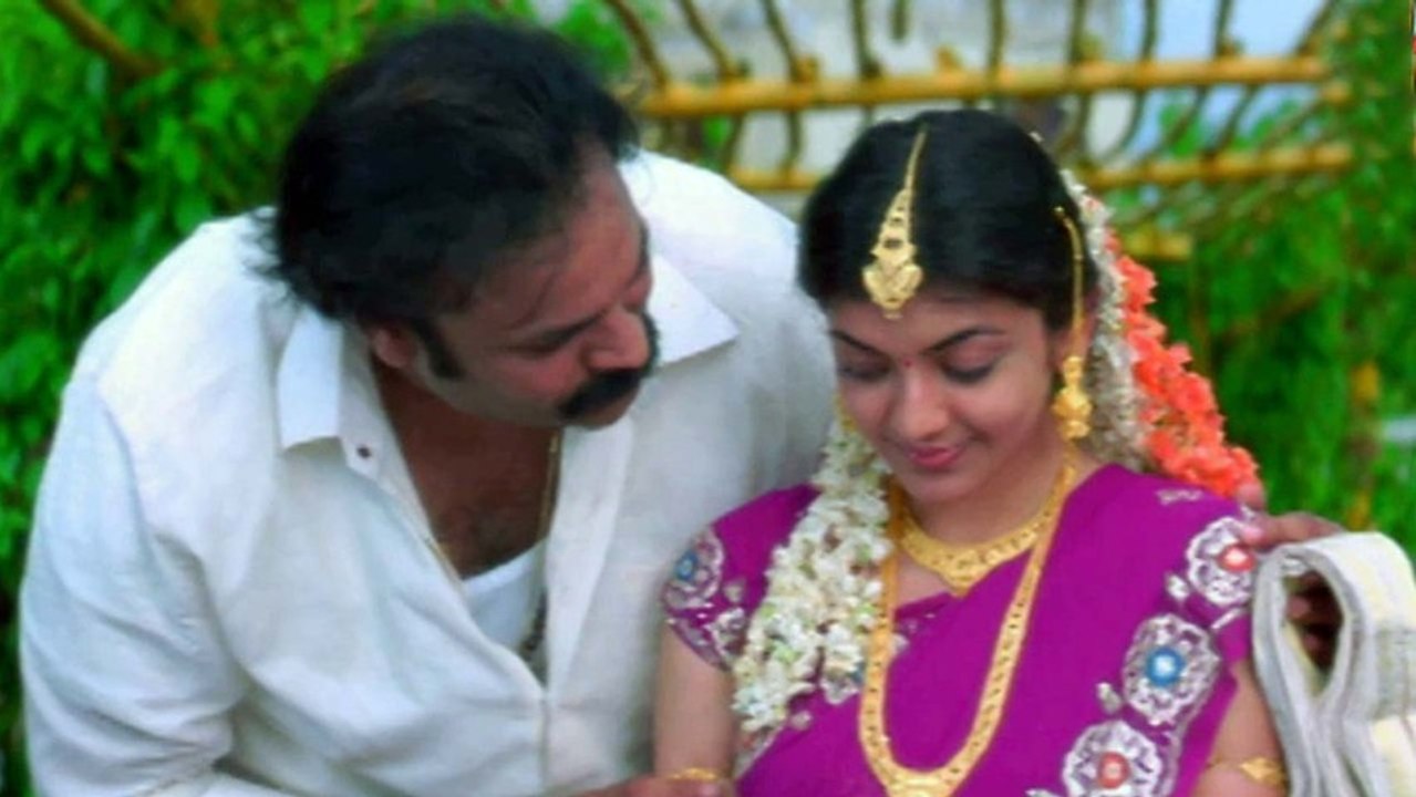 Chandamama Movie Songs - Sigge Singarama - Navadeep Kajal Sivabalaji Sindhu menon