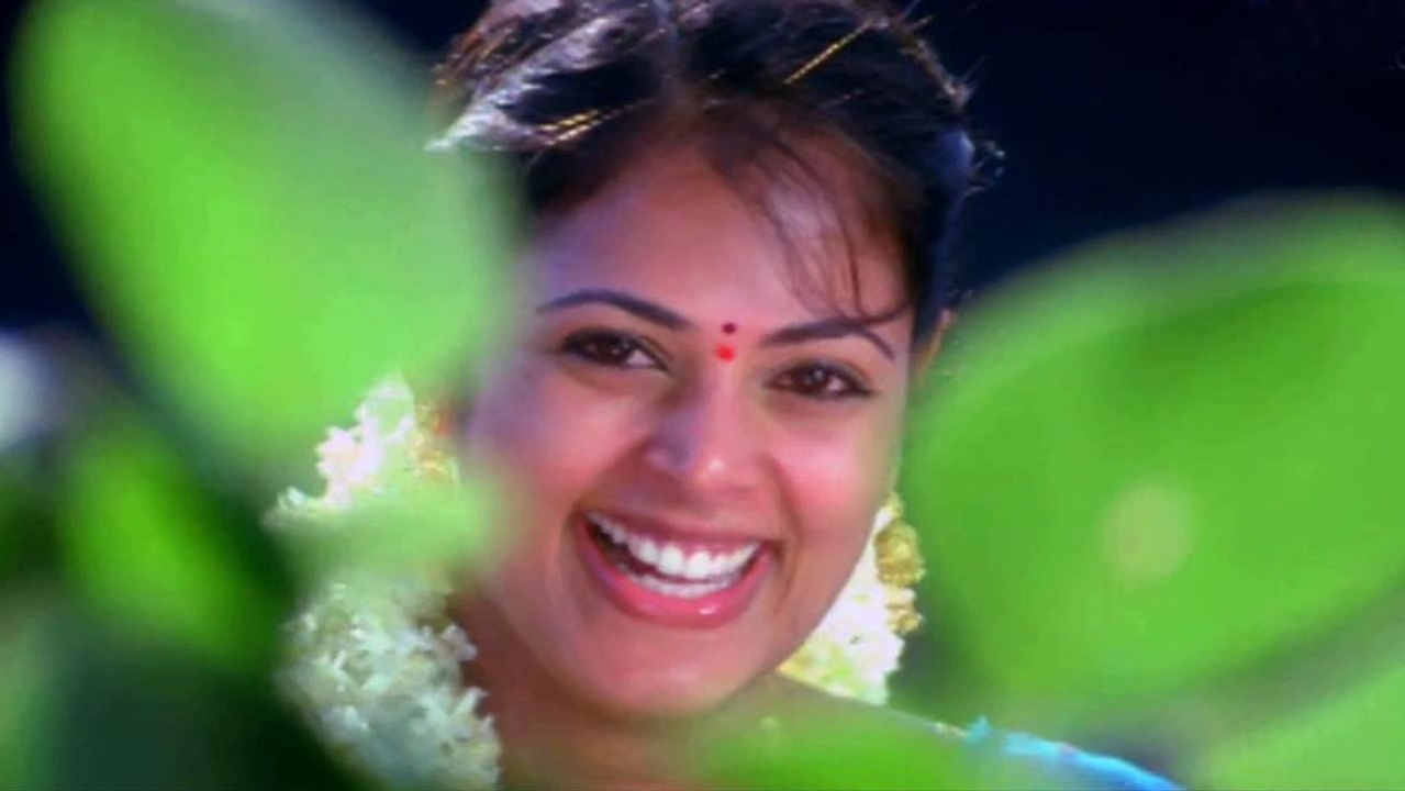 Chandamama Movie Songs - Chengu Chengu Mantu - Navadeep Kajal Sivabalaji Sindhu menon