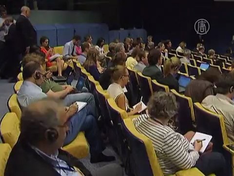 Греция обещает уволить тысячи госслужащих