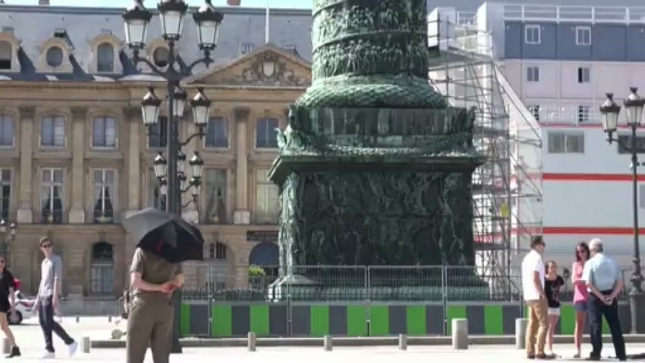 Les veilleurs debout. Place Vendôme