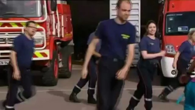 Des pompiers de Côte-d'Or dansent la zumba pour le bal du 14-Juillet
