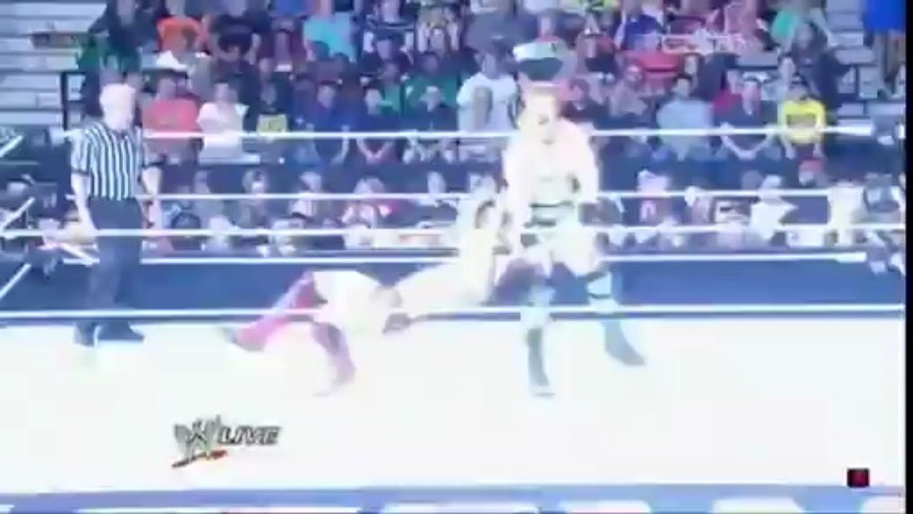 Daniel Bryan vs Sheamus - RAW 07.08.13