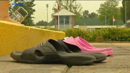 Zwemmers voeren actie voor behoud zwembad Leens - RTV Noord