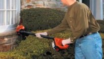 Black and Decker LPHT120 Cordless Pole Hedge Trimmer Review