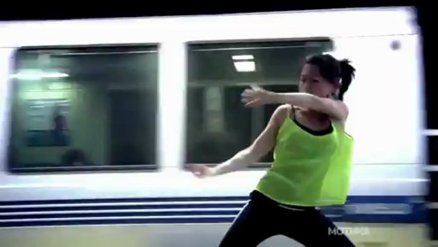 МОТИКА: Девојка се учи да игра за 1 година