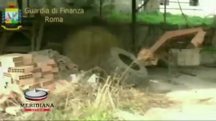 Gdf scopre 5 capannoni con coperture in Eternit. Una persona denunciata