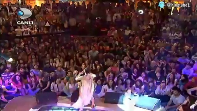 BEYAZ SHOW 10 Mayıs 2013 Şevval Sam Ağlama Değmez Hayat