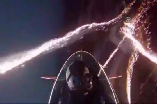 Gökyüzünün ateş saçan kanatları