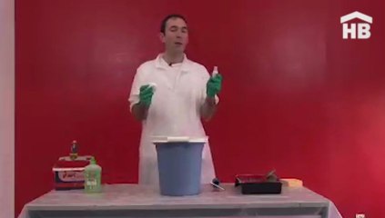 Comment enlever des traces de peinture sur les mains ?