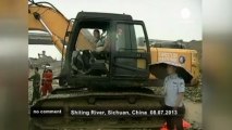 Dramatic rescue from China floods - no comment
