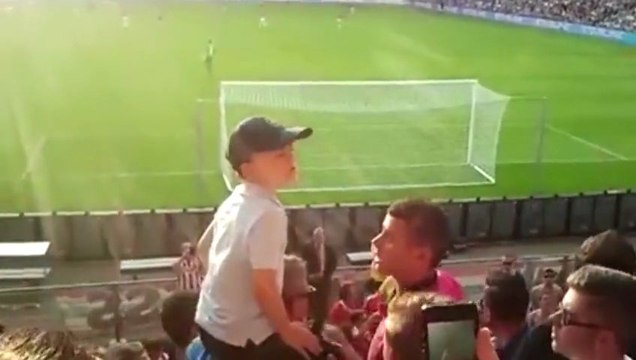 Agé de 10 ans et leader d'un groupe de supporters !