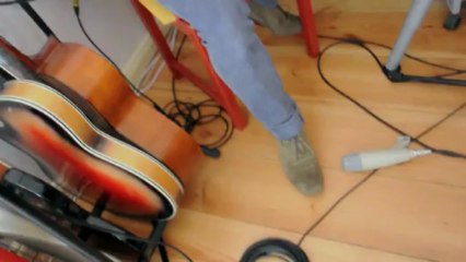 Jaimi Faulkner - "Safe and sound" (Capital cities cover, fingerpicking style!)