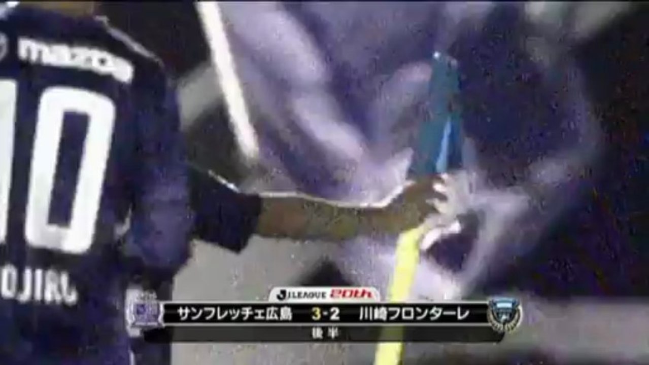 Zauberfuß! hiroshimas sato lupft sich ins glück