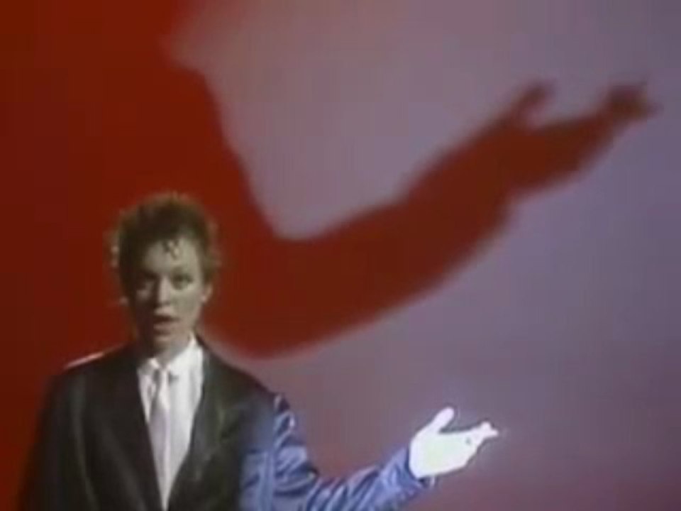 O Superman - Laurie Anderson - as displayed in the MOMA, New York - YouTube
