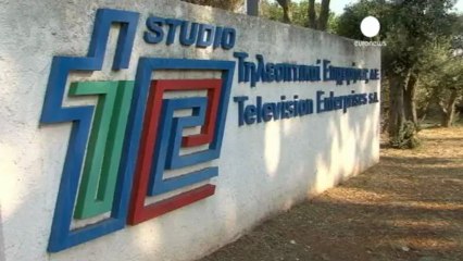 En Grèce, la télévision publique reprend du service,...