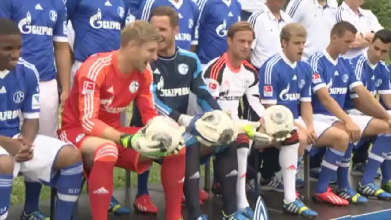 "Sead, komm!" Königsblaue Schalker beim Fototermin