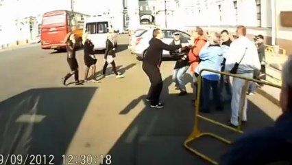 They steal a camera in a few seconds...Amazing!