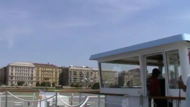 Donaukreuzfahrt mit der TUI Allegra Passau - Wien - Budapest - Bratislava - Linz -Passau Onlinebuchung @ kreuzfahrt4you.de/tui_flusskreuzfahrten im Reisebüro Fella Hammelburg Tel. 09732-2600 Email info@fella.de TUI Flusskreuzfahrten TUI mit e