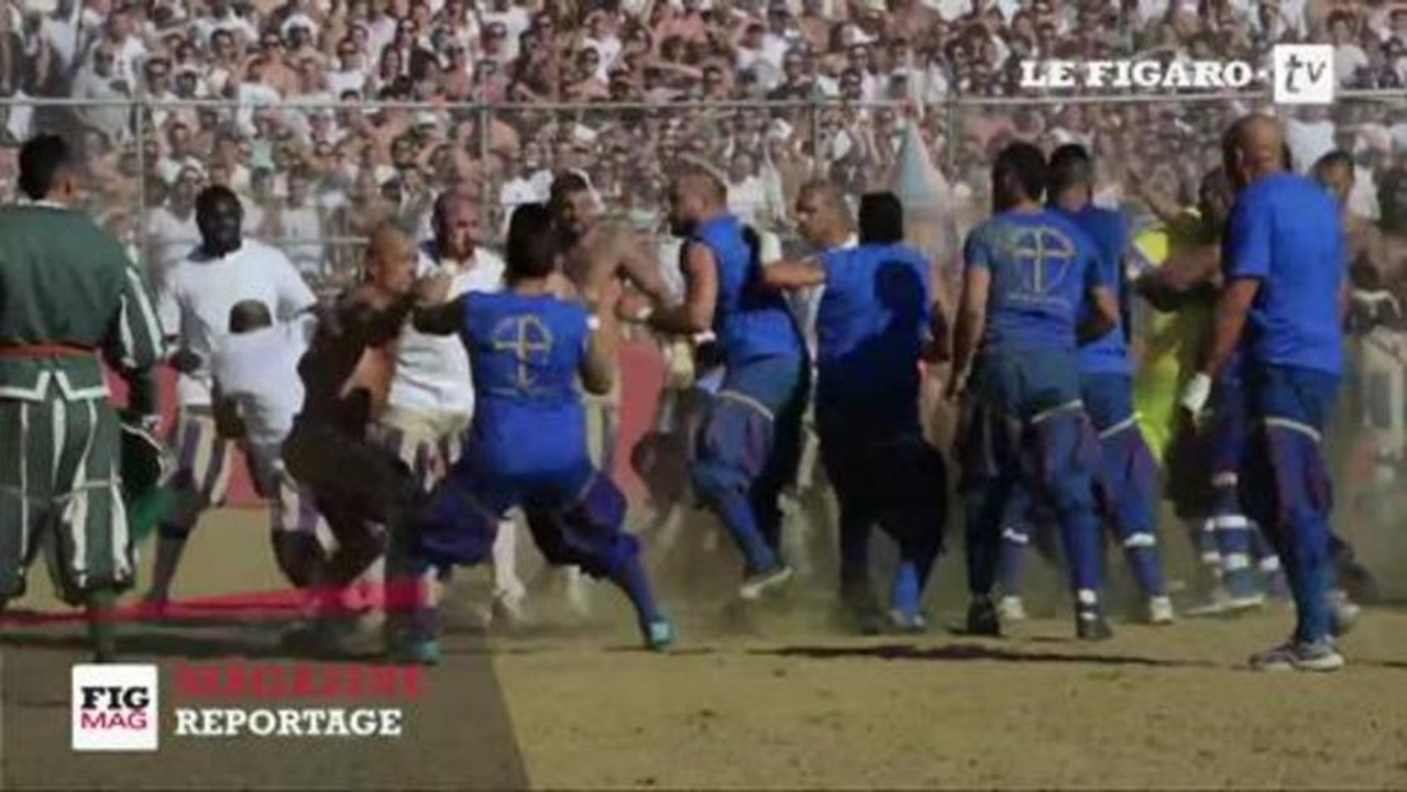 Italie : le tournoi de Calcio Storico, un sport d'un extrême violence