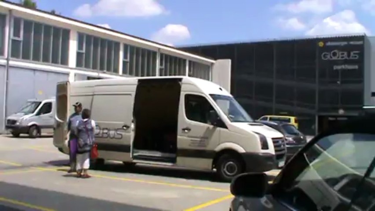 Globus Parkgarage Passau mit Transfer Parken Parkhaus Parkplatz Parken günstig in Passau