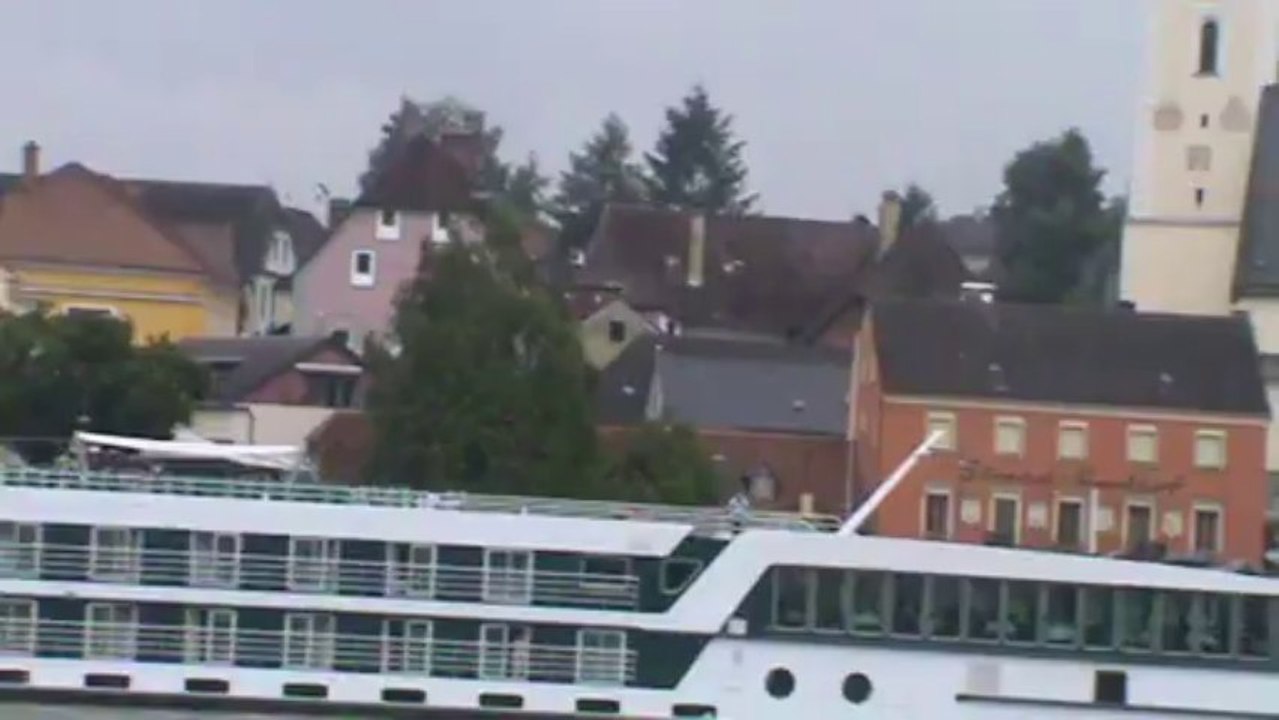 Schloss an der Donau richtung Linz