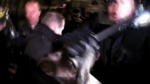 Paris (France) 19/04/2013 CRS interpellent un Curé  © LTL News