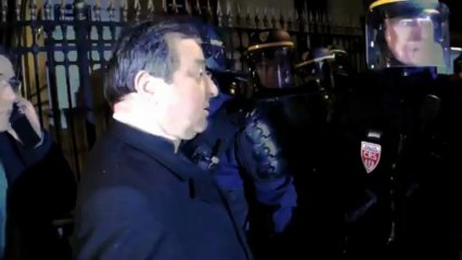 Paris (France) 19/04/2013  L'abbé Beauvais négocie la libération du curé © LTL News