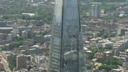 A Londres, Greenpeace proteste contre Shell en escaladant le Shard