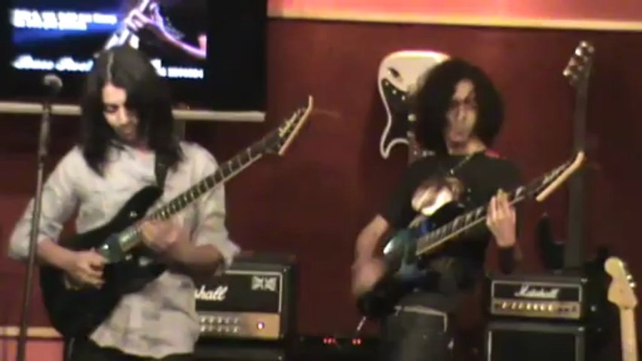 Faraz Anwar - Aag (Live at Base Rock Cafe)