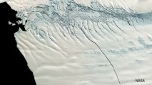 Glacier in Antarctica Breaks into Large Iceberg