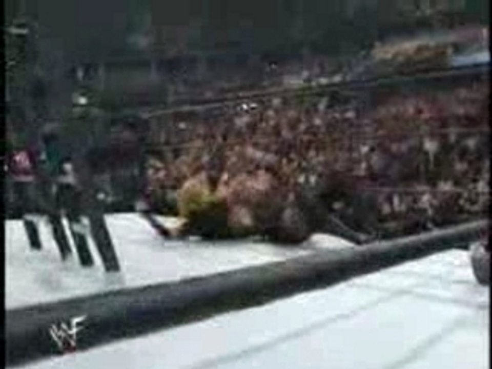 WM2000 Triangle Ladder Match