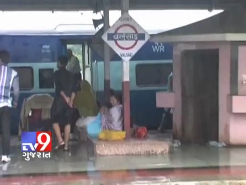 Tv9 Gujarat - Heavy rain causes flooding in Valsad