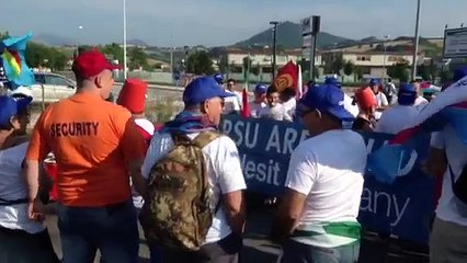 Fabriano (AN) - Indesit, il corteo dei cinquemila: reportage -live 2- (12.07.13)