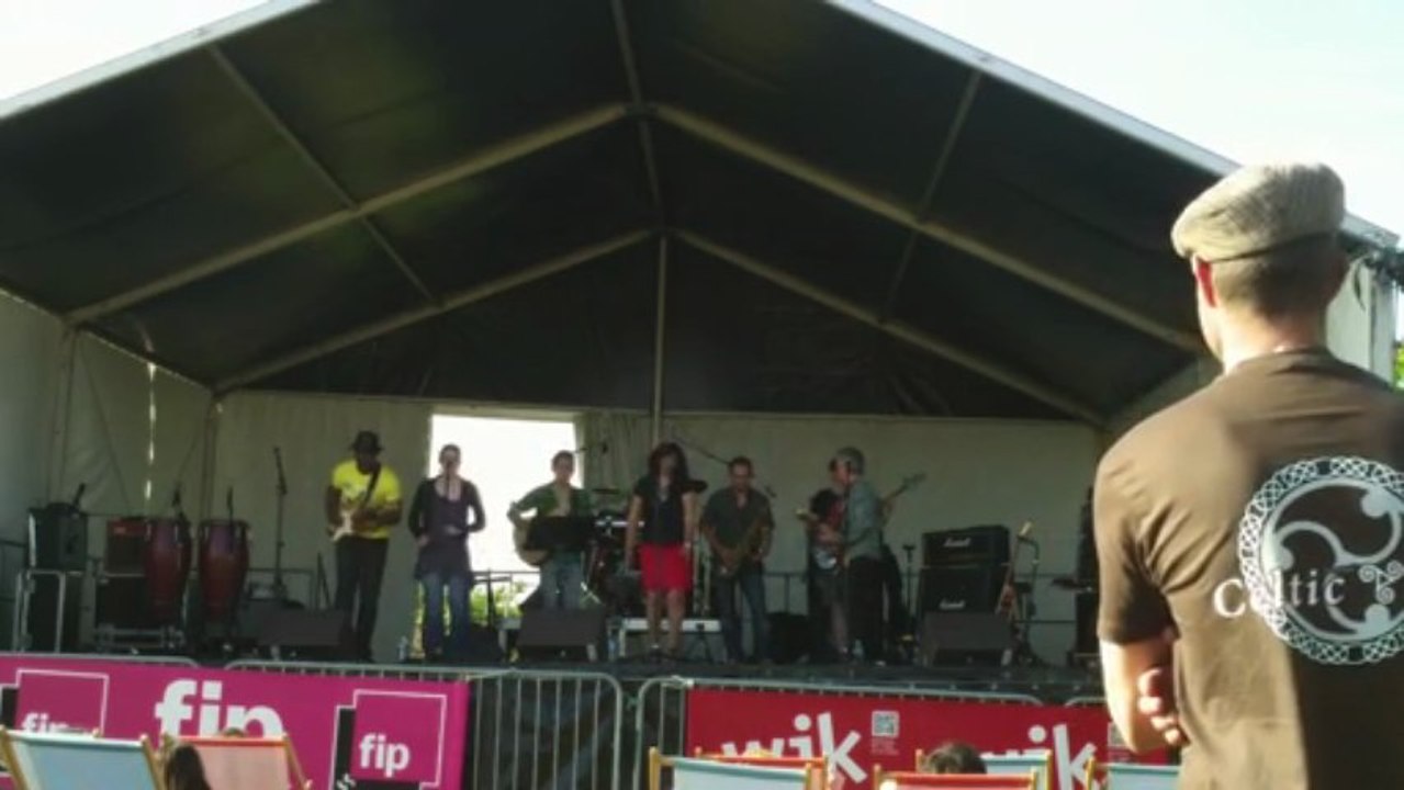 Maison des Arts : La Grande Aventures Artistique, Soleils Bleus