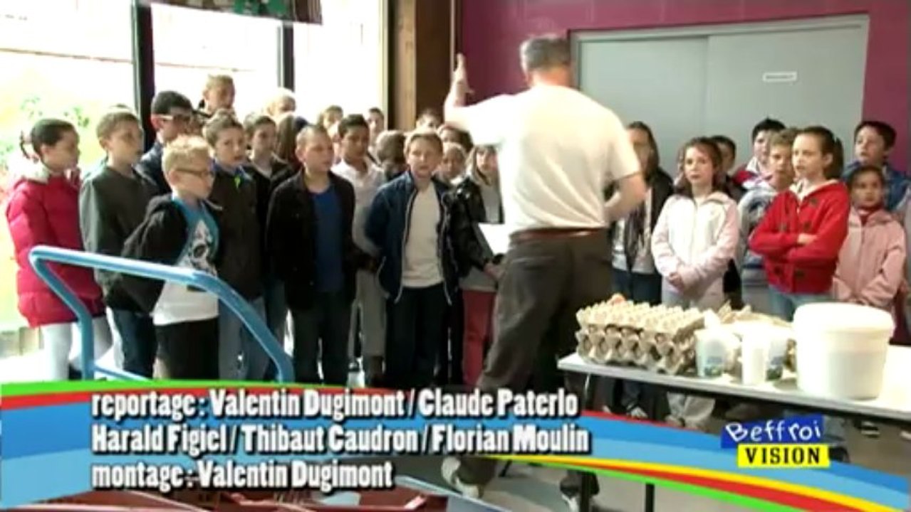 les enfants des écoles du Cateau  chantent pour la fête de la musique 2013