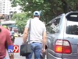 Tv9 Gujarat - Aditya Pancholi assaulting neighbour captured on CCTV