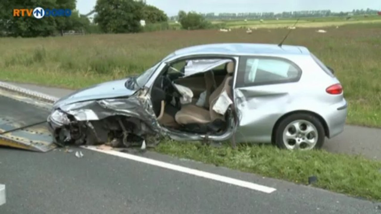 Gewonde bij ongeluk op Friesestraatweg - RTV Noord
