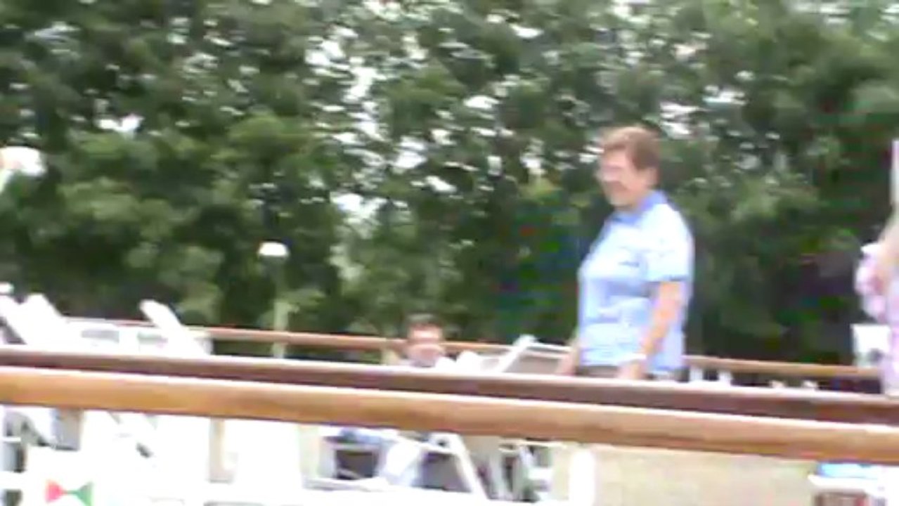 TUI Allegra Zumba Tanzkurs auf Deck Flusskreuzfahrtschiff TUI Allegra TUI FlussGenuss