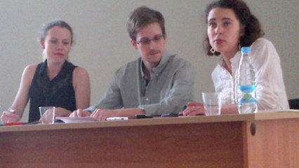 Primeira foto de Snowden após denúncias