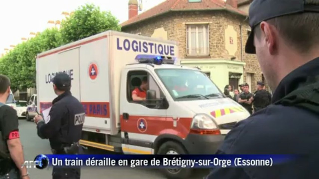 Essonne: un train déraille dans l'Essonne, plusieurs morts