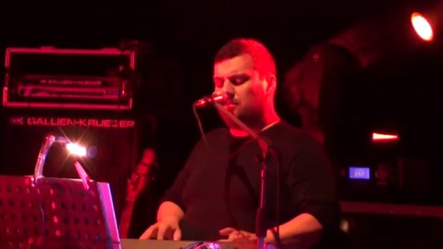 Θέμης Καραμουρατίδης - Μέλισσες (10 Ιουλίου 2013, Ρόδος, Θέατρο Μεσαιωνικής Τάφρου)