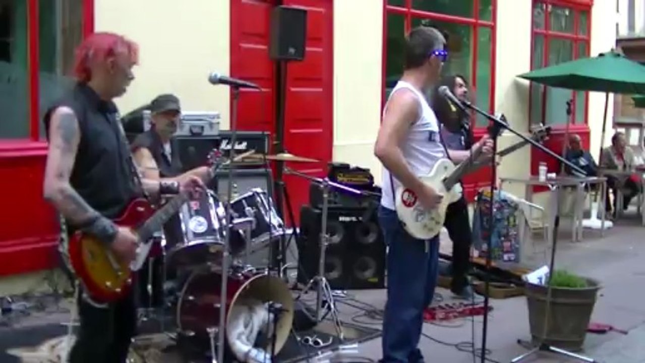 Nono Futur aux contres terrasses le 12 juillet 2013