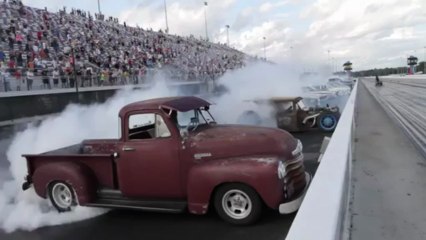 Unofficial World's Largest Burnout! 73 Cars at HOT ROD Power Tour 2013