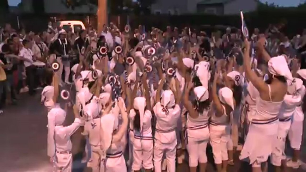 Dance du soufflet Feu Artifice
