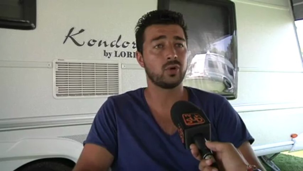 Gens du voyage : des dizaines de caravanes s'installent sur un stade municipal à Lunel.