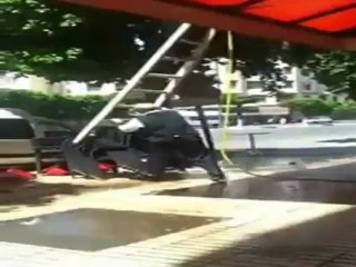 Man Falls Off Ladder While Cleaning - www.copypasteads.com