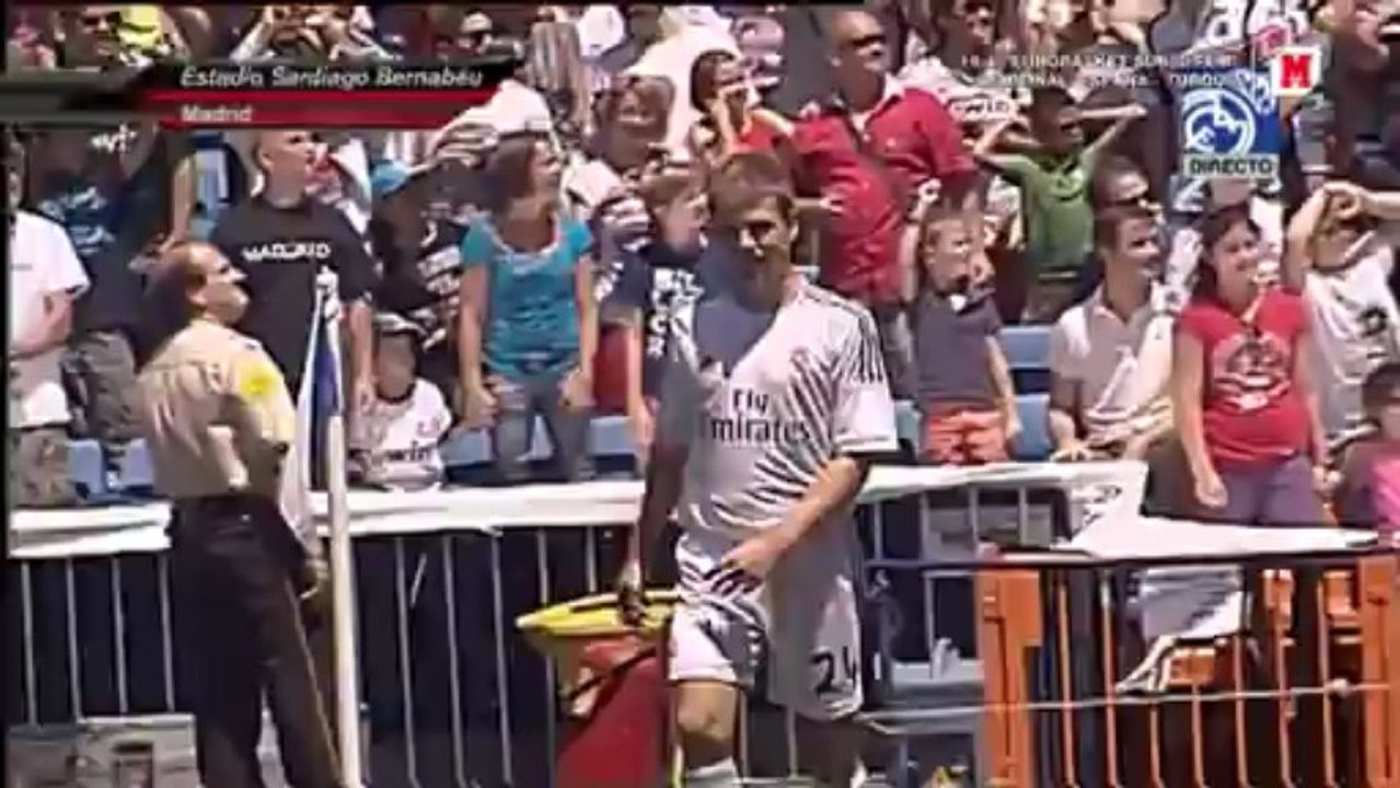 Presentación Illarramendi Real Madrid 13-07-2013: Salida al Campo